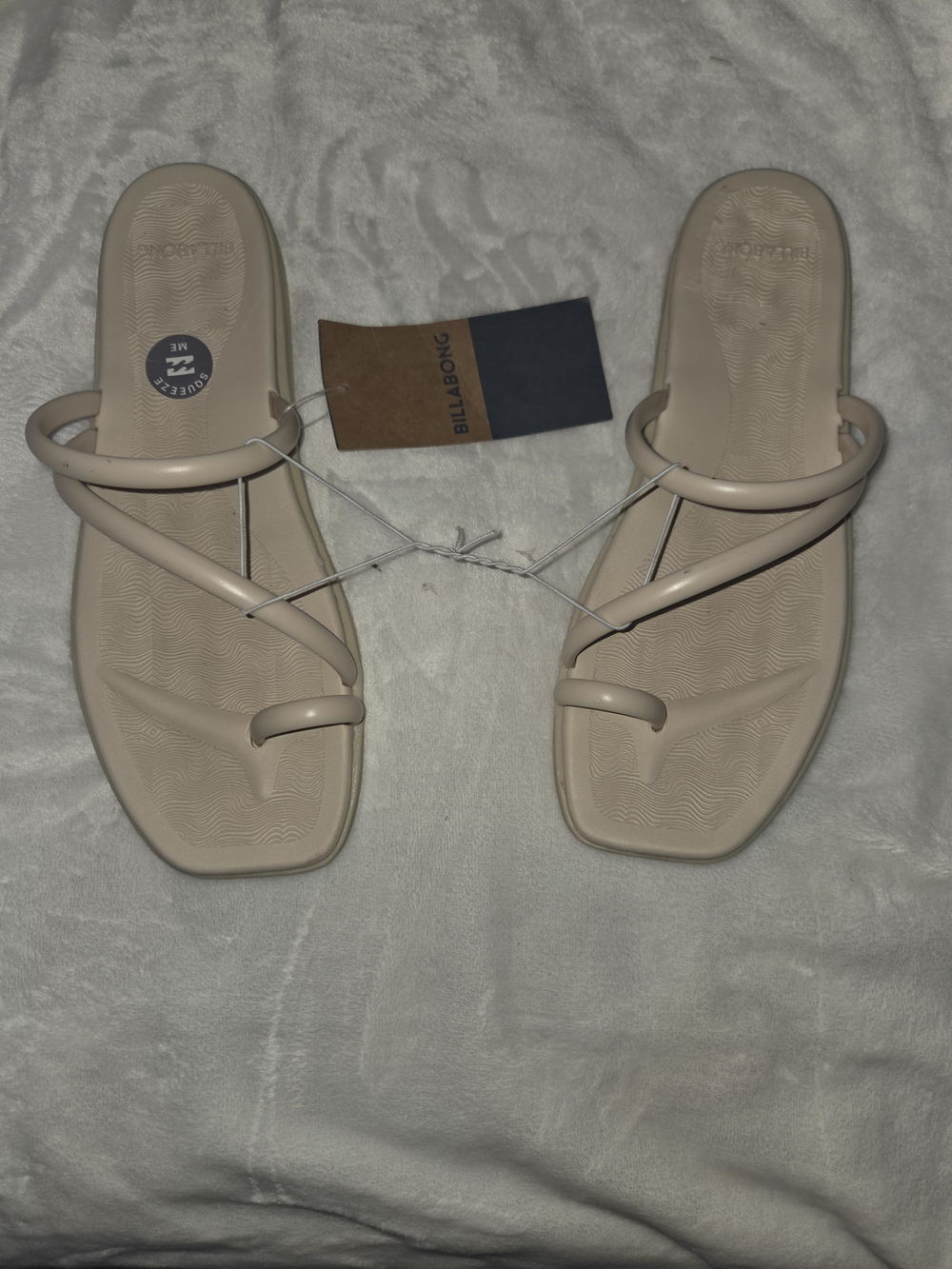 Billabong Women's Beige Minimal Strappy Slide Sandals - Picture 1 of 4